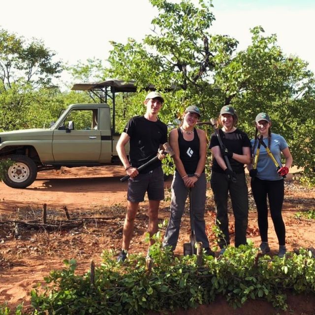 Epic volunteers! 💪

Another gratitude post to these four volunteers who came together from different corners of South Africa to volunteer on our Botswana programme.

Thank you for your efforts to contribute to the re-wilding and conservation objectives of this special region on our continent. Every set of hands has impact! 🙏💚

#conservationvolunteer #africanwildlife  #natureconnection  #bushlife #wildlifeconservation #africanadventures #adventureswithimpact #schooltrips #gapyeartravel  #youth4conservation